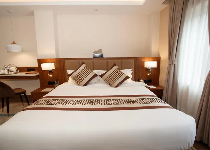 Nagarjun - Embrace Tranquility Natures Retreat Beyond The Hotel Katmandú