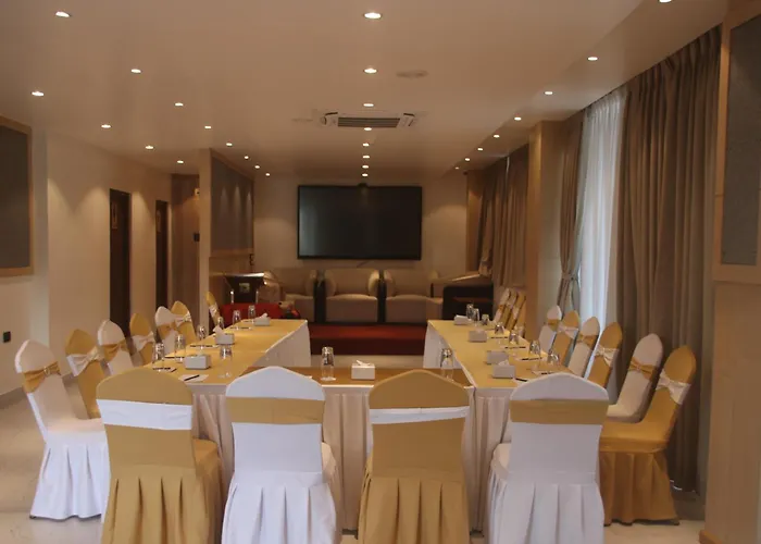 Nagarjun - Embrace Tranquility Natures Retreat Beyond The Hotel Katmandú